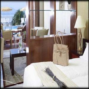 Standard triple with sea view, private facilities (shower), and all inclusive